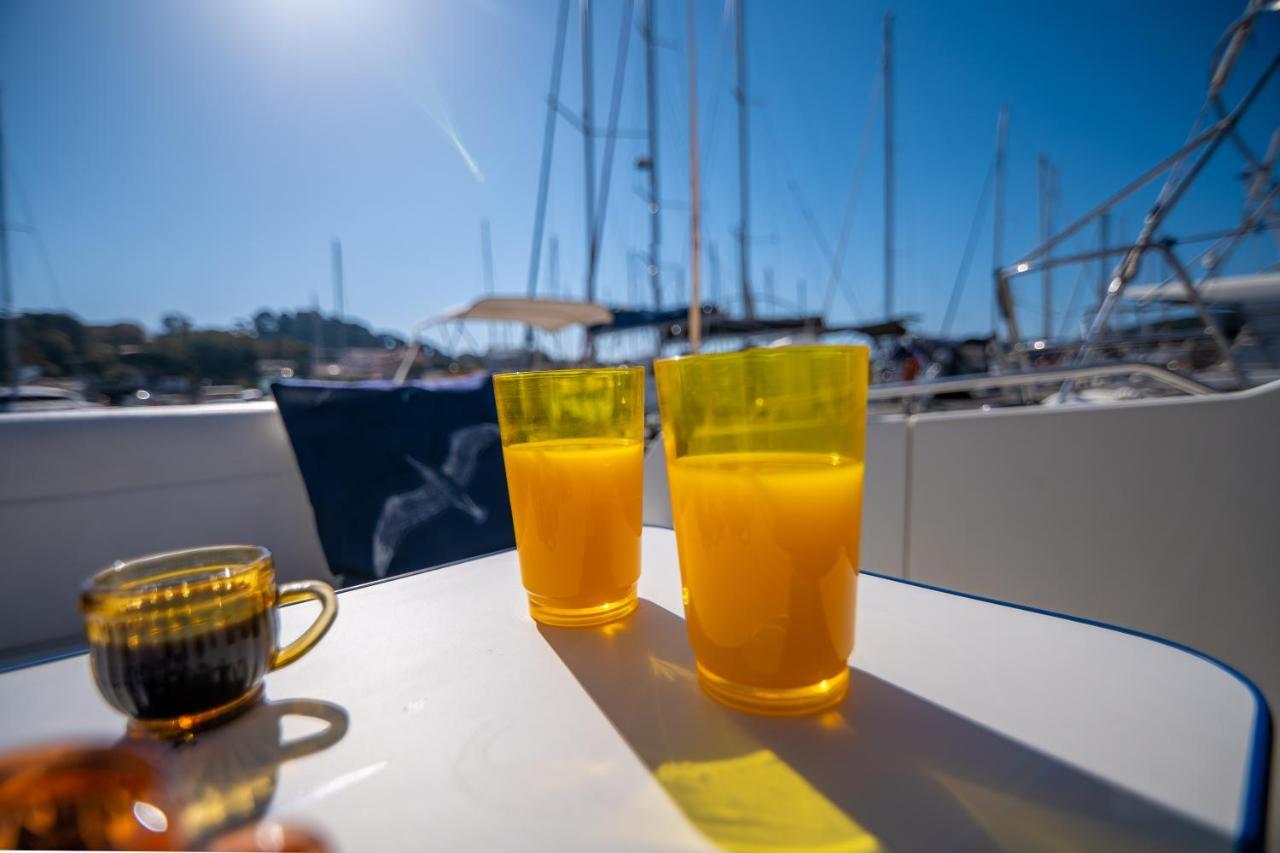 Hebergements Bateaux A Quai بوركيرول المظهر الخارجي الصورة